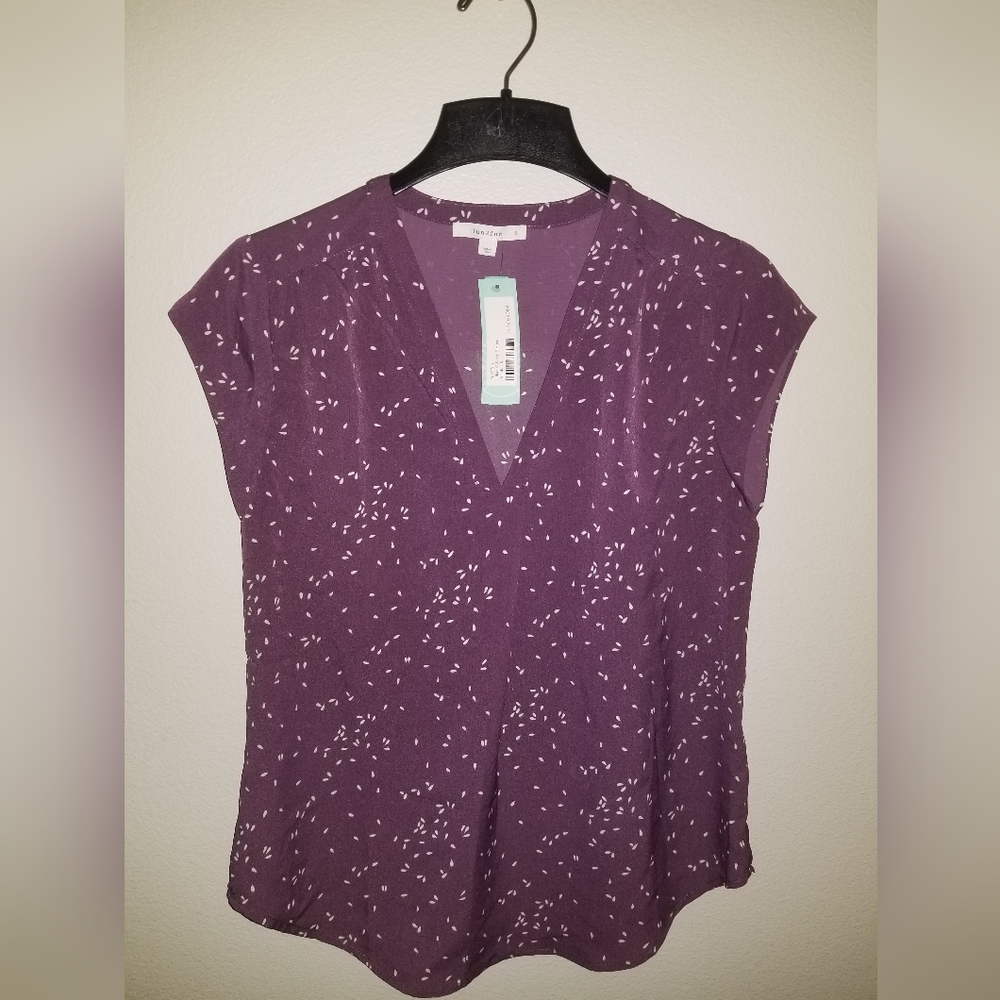 Fun2Fun Lillian V-neck blouse